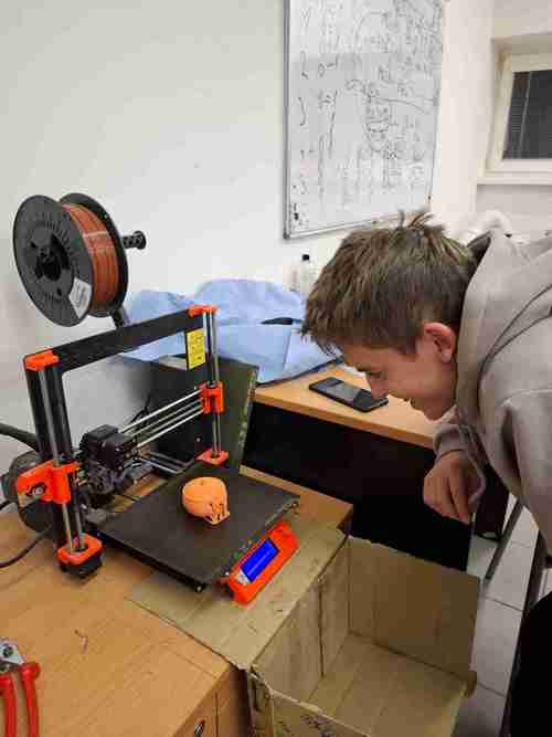 B:TECH - Elektrotechnický I.